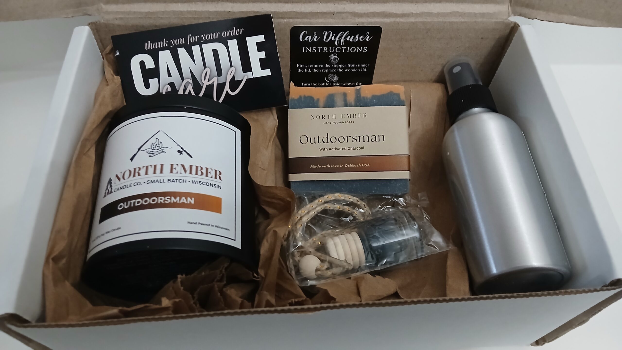 Why a Masculine Home Fragrance Gift Set Makes the Perfect Holiday Gift